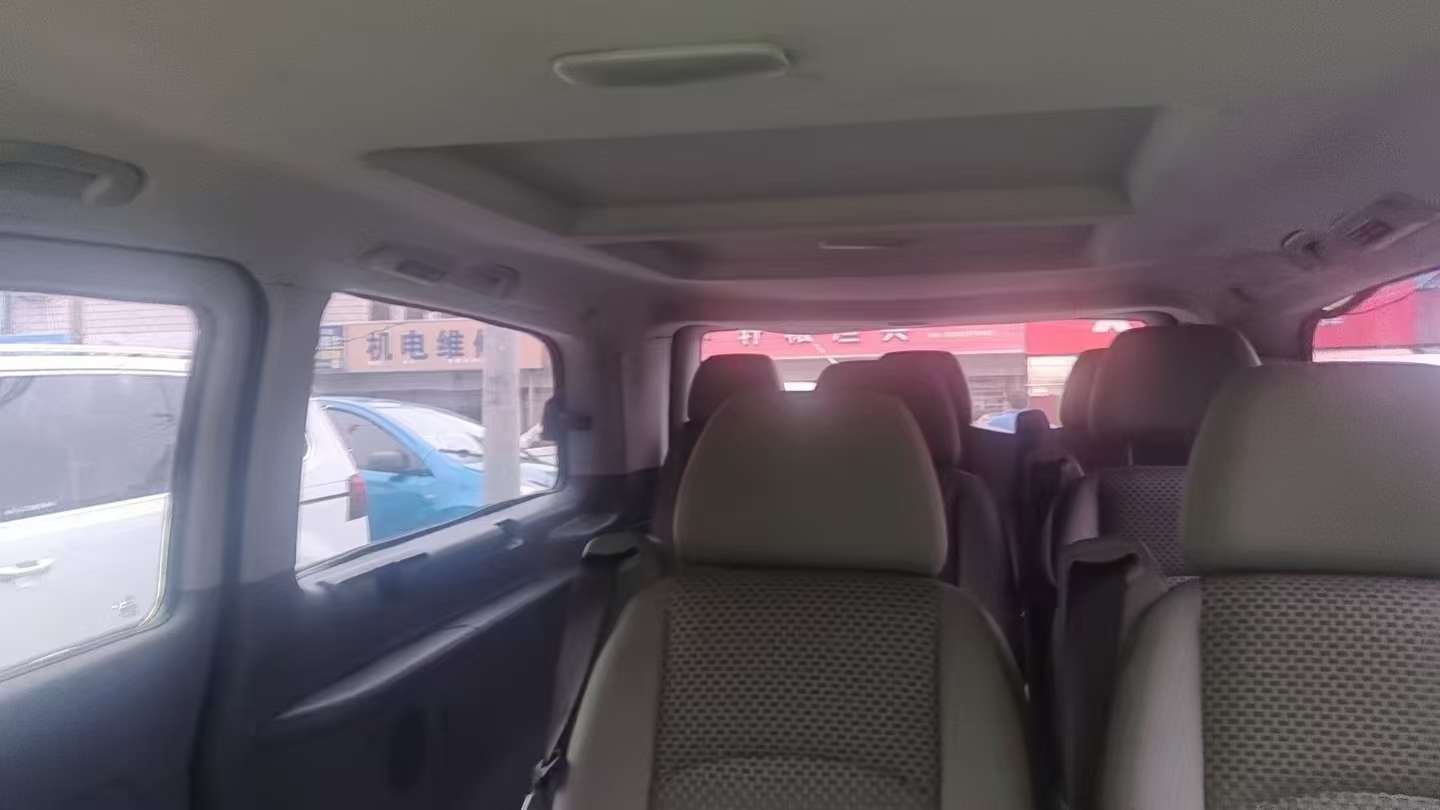 Mercedes-Benz Vito 2.5 Automatic 3