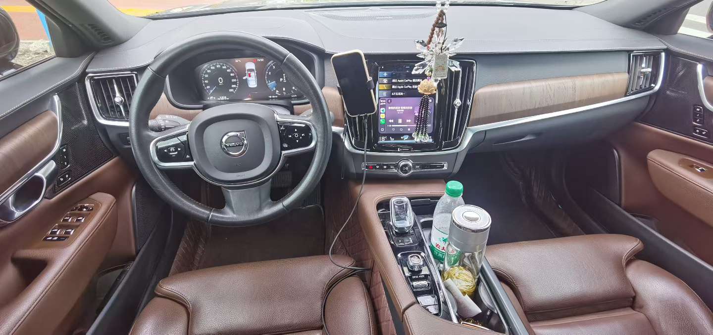 Volvo S90 2