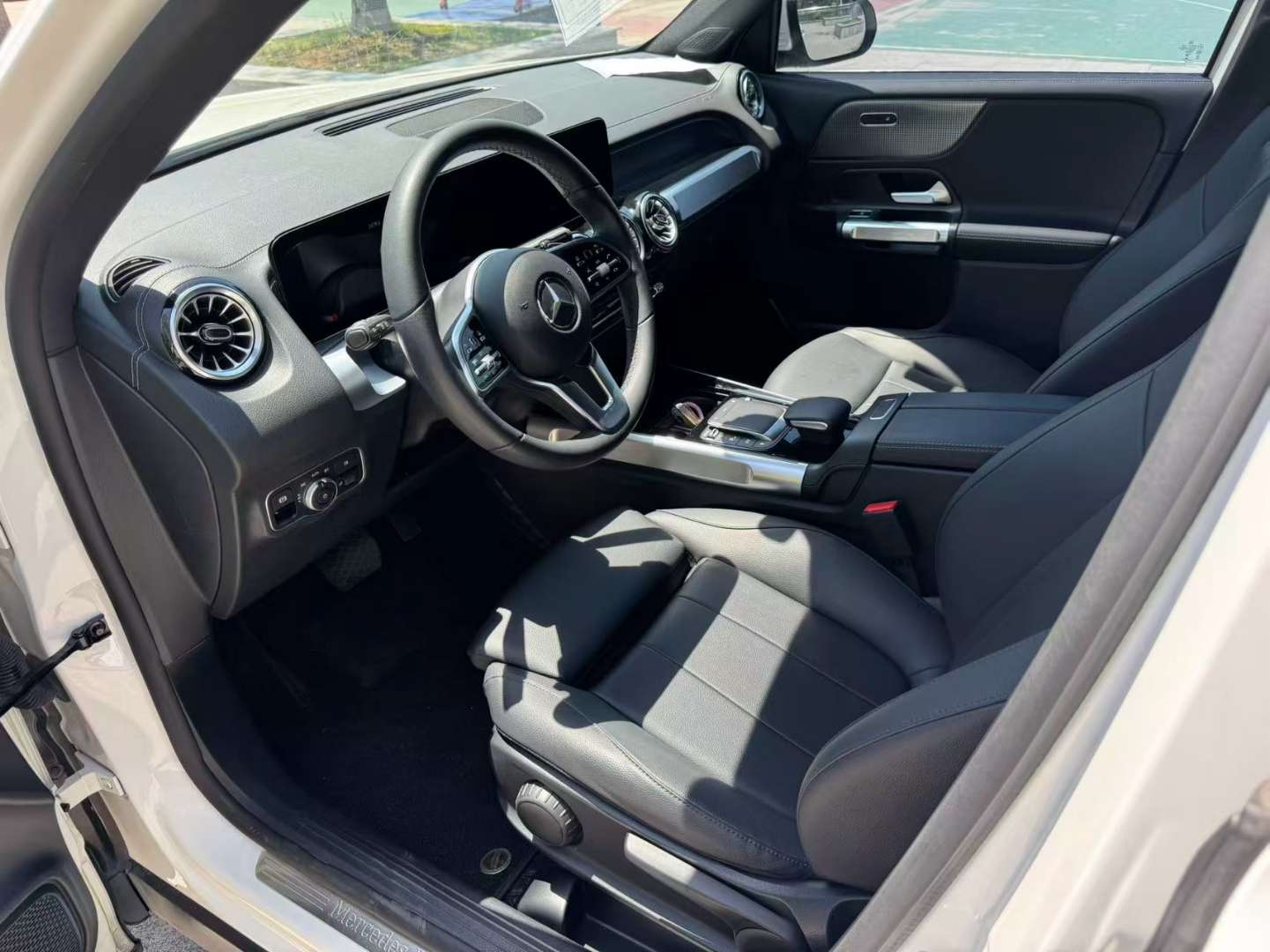 Mercedes-Benz GLB 4