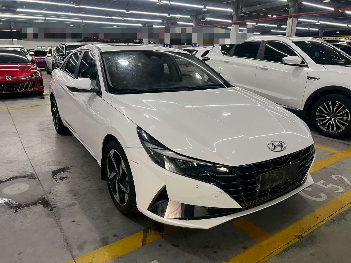 Hyundai Elantra 2022 1.5L LUX Premium 3