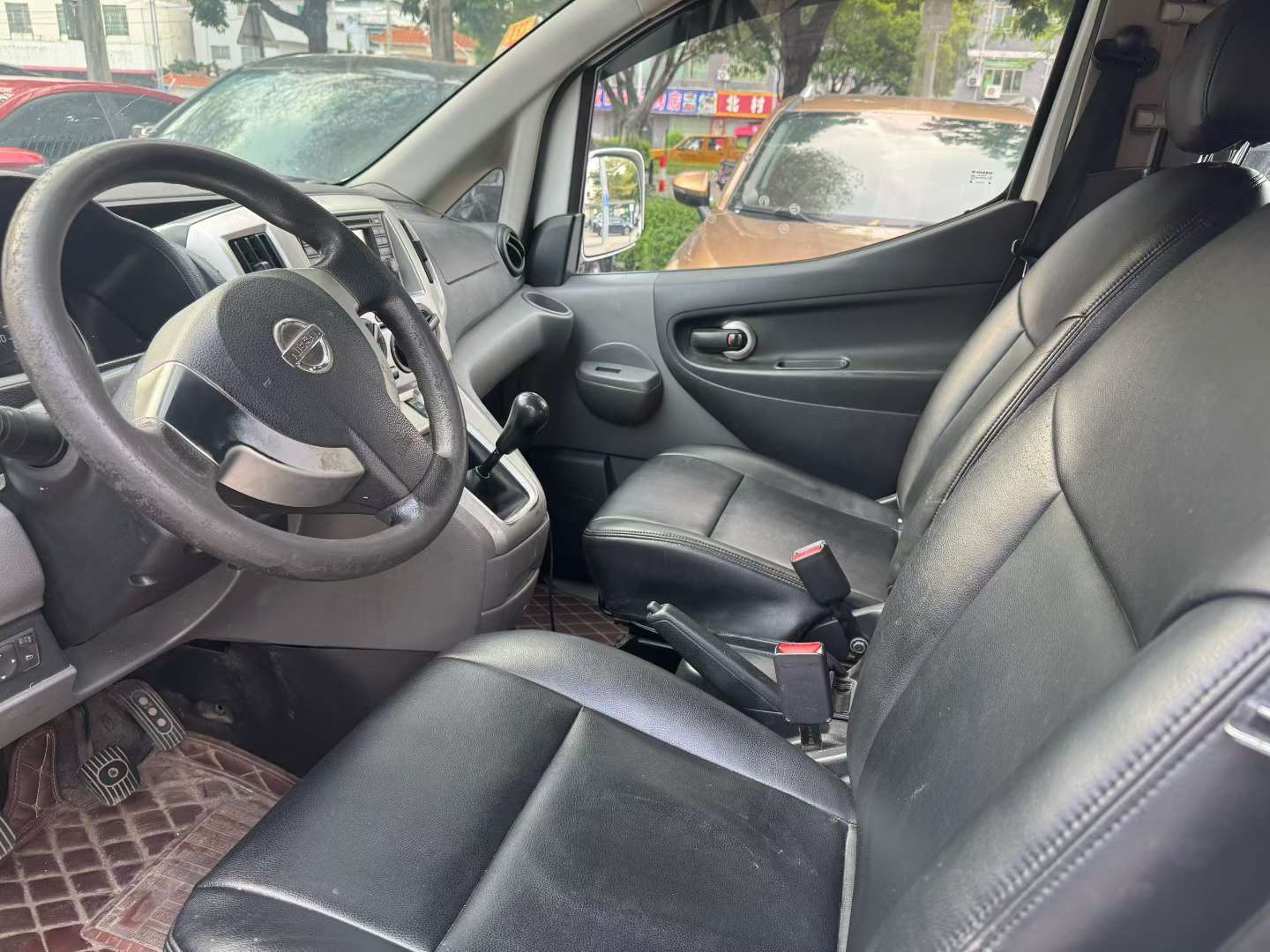 Nissan NV200 6