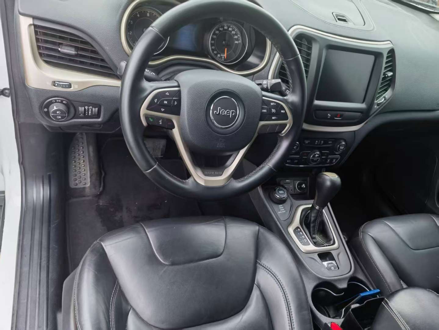 Jeep Cherokee 2