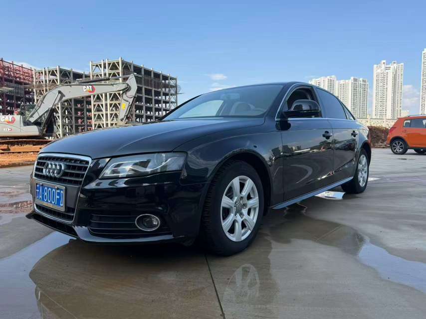 Audi A4 2.0T Automatic 3