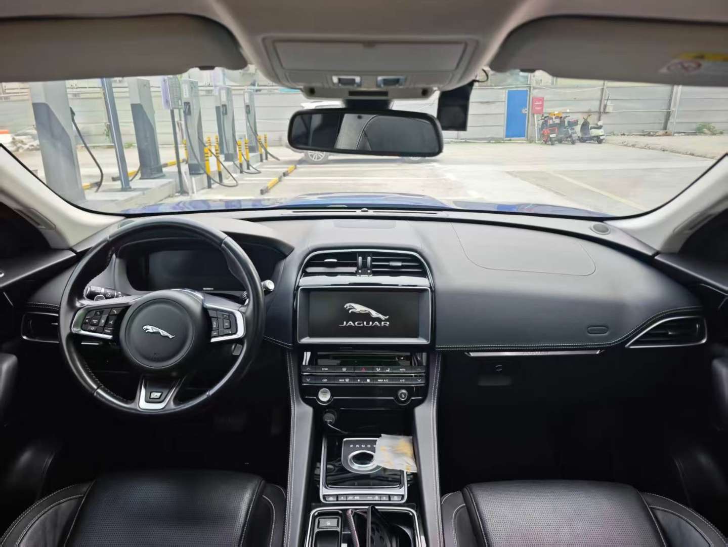 Jaguar F-Pace 2018 3.0T AWD Sport 5