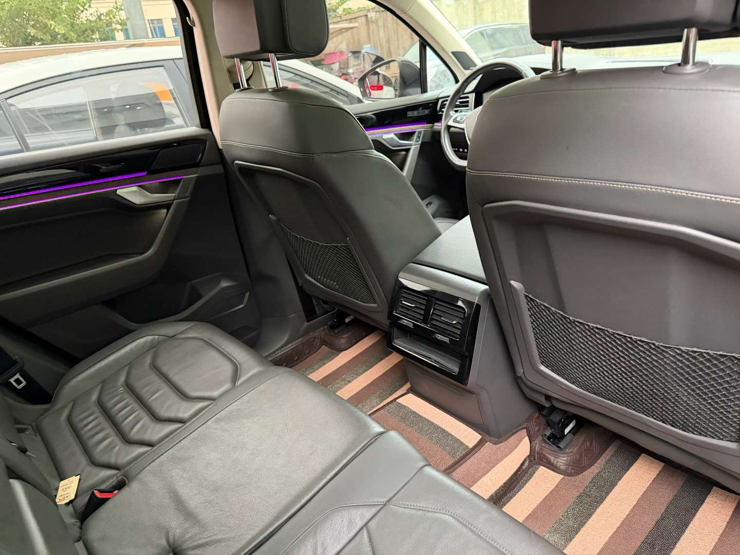 Volkswagen Touareg 5