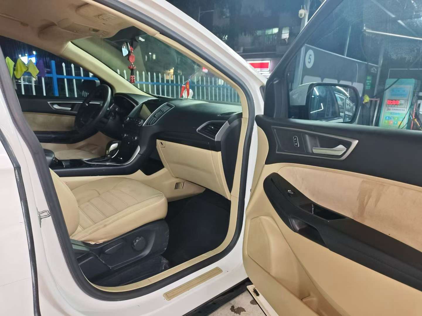 Ford Edge EcoBoost 245 FWD Elite 5-Seat 6
