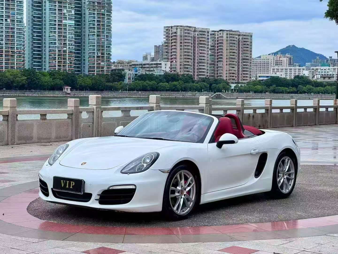 Porsche Boxster 2015 2.7L Platinum Edition