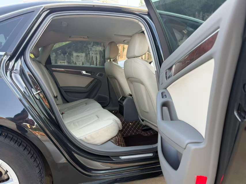 Audi A4 2.0T Automatic 6