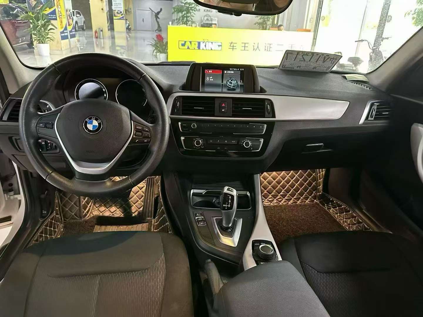 BMW 1 Series 118i Leading Edition 9