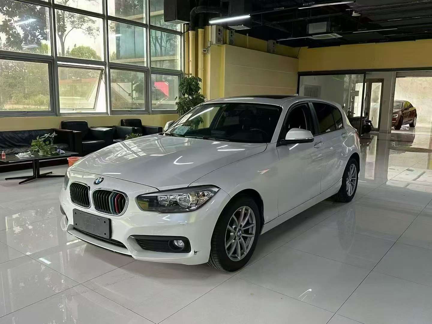 BMW 1 Series 118i Leading Edition