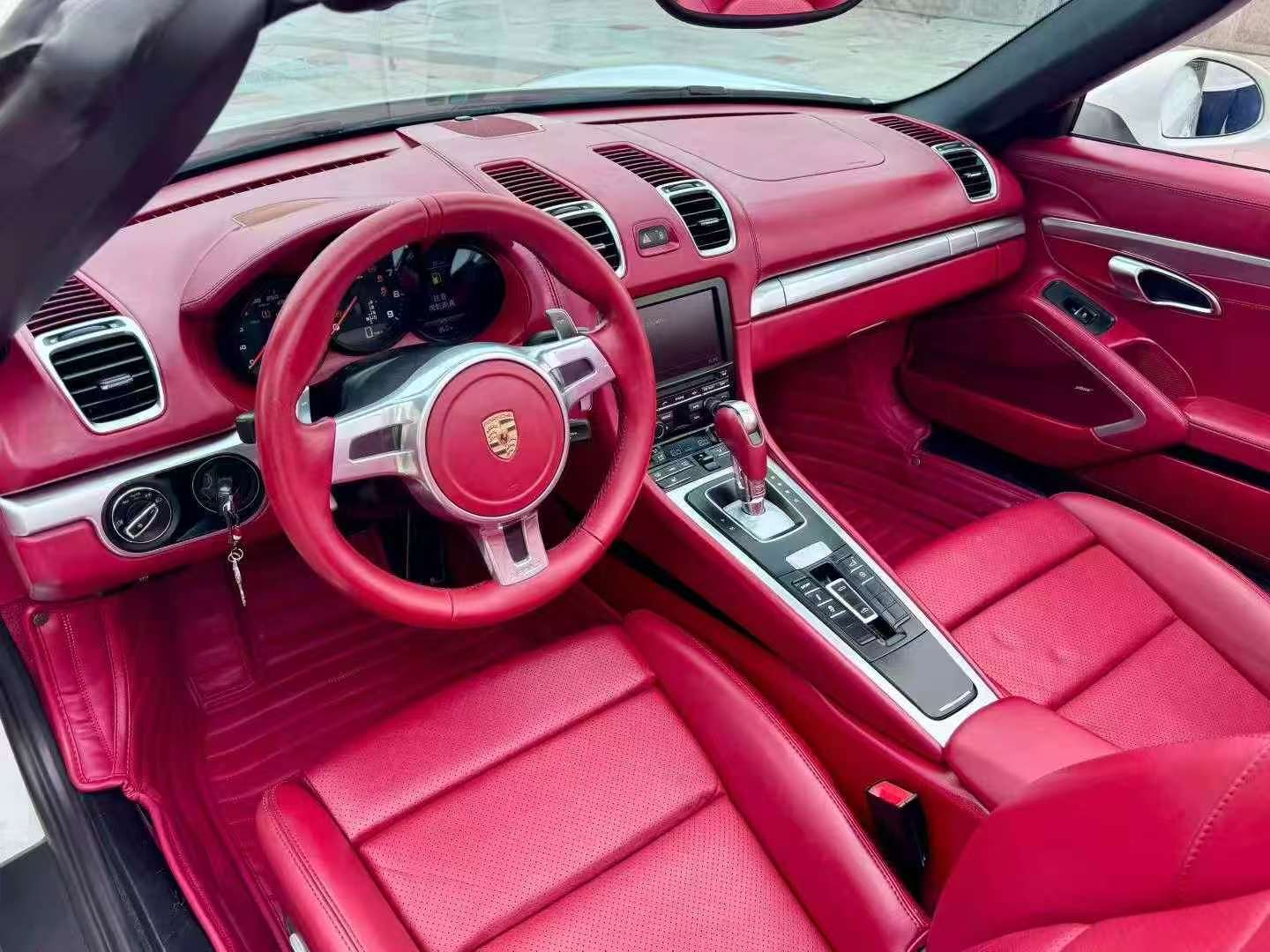 Porsche Boxster 2015 2.7L Platinum Edition 4
