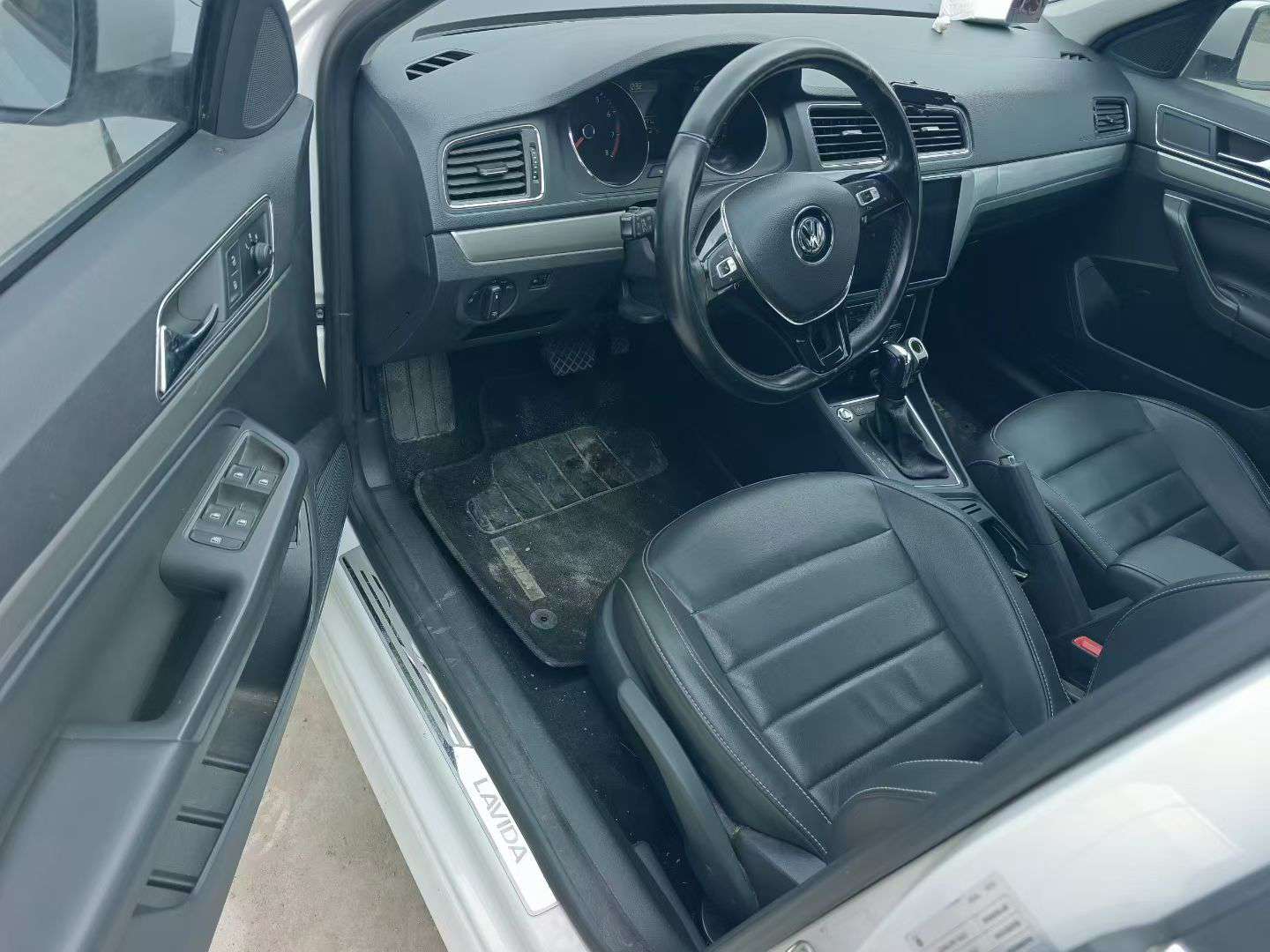 Volkswagen Lavida 1.6L 3