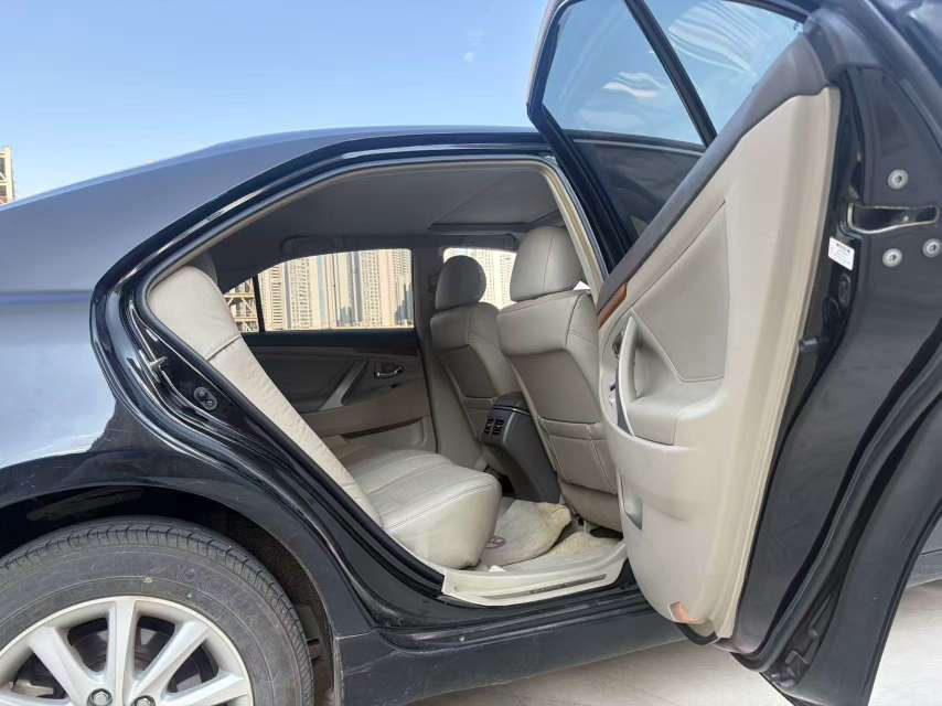 Toyota Camry 6