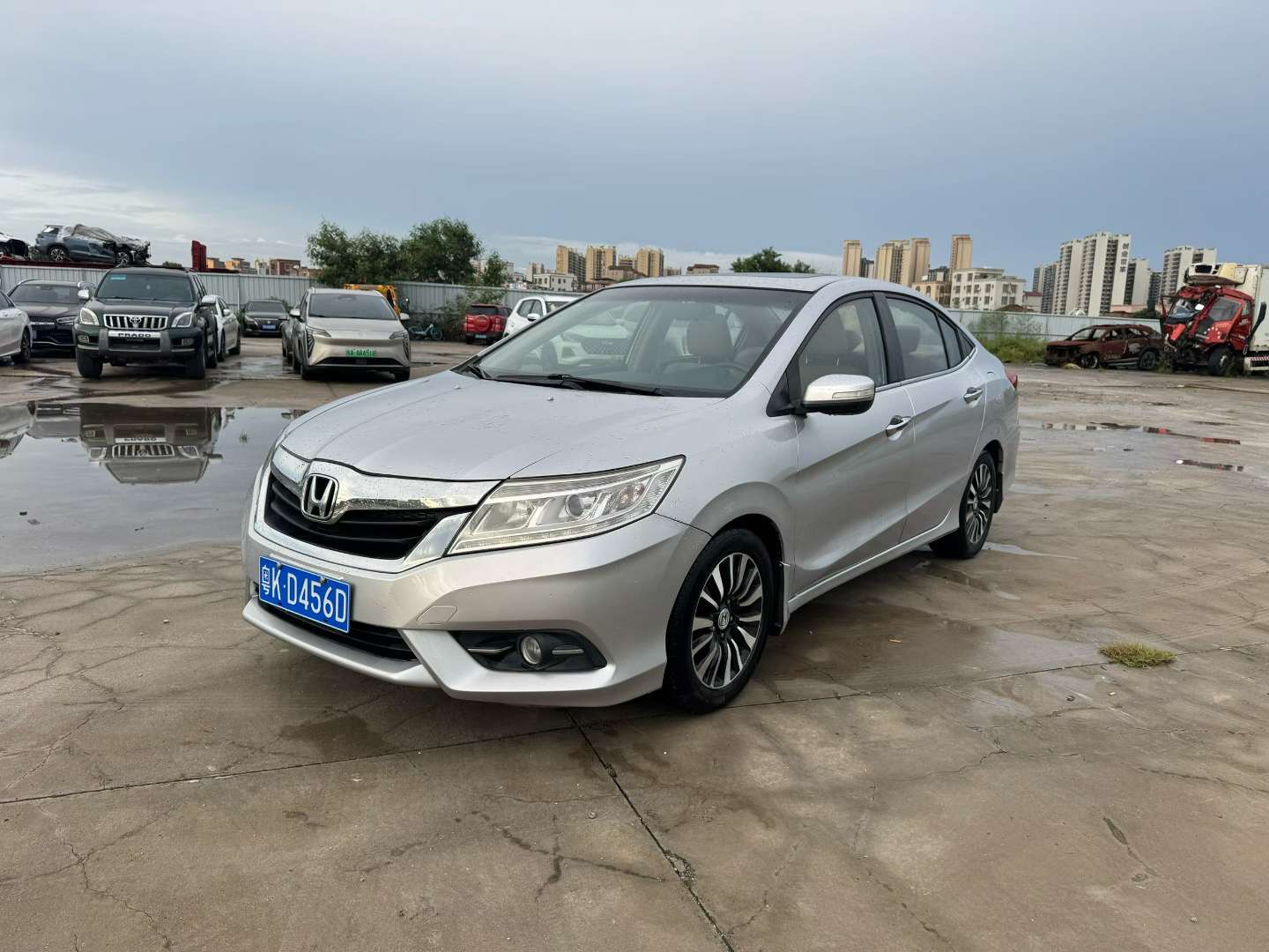 Honda Crider 1.8 Automatic Luxury Edition 3