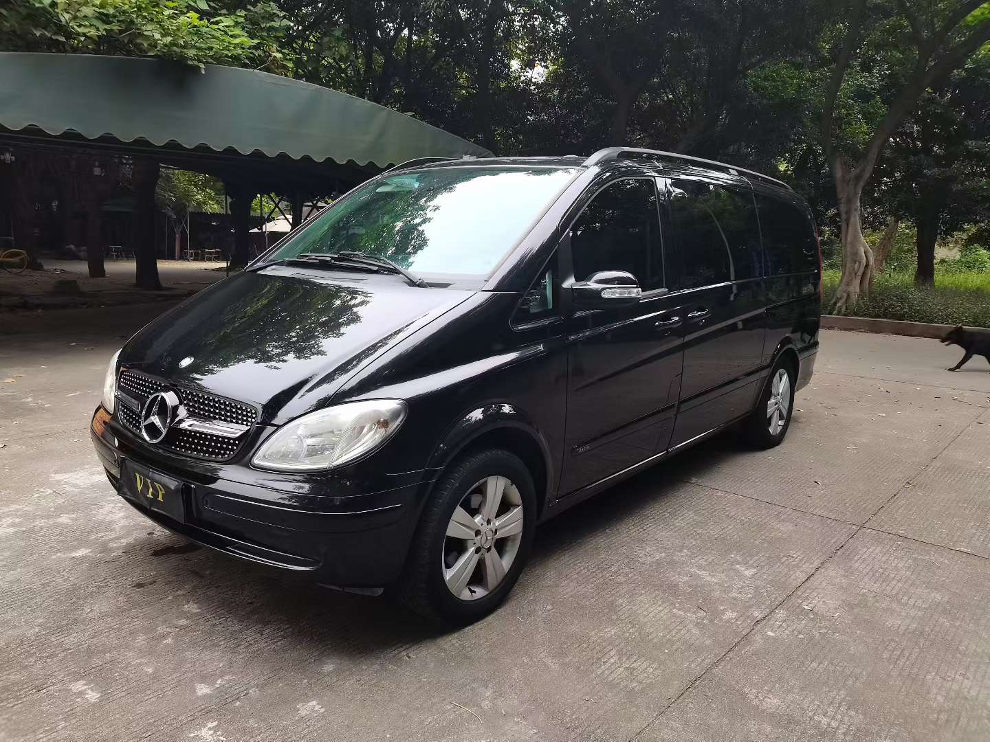 Mercedes-Benz Viano 2.5L Luxury Edition