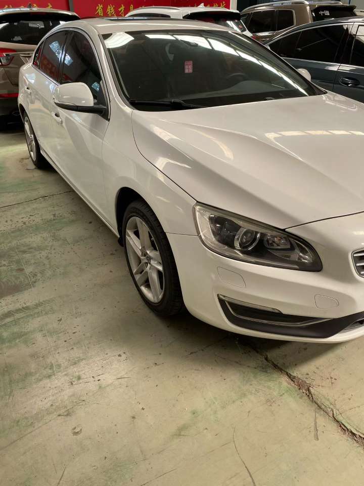 Volvo S60 2.0T High Trim 2
