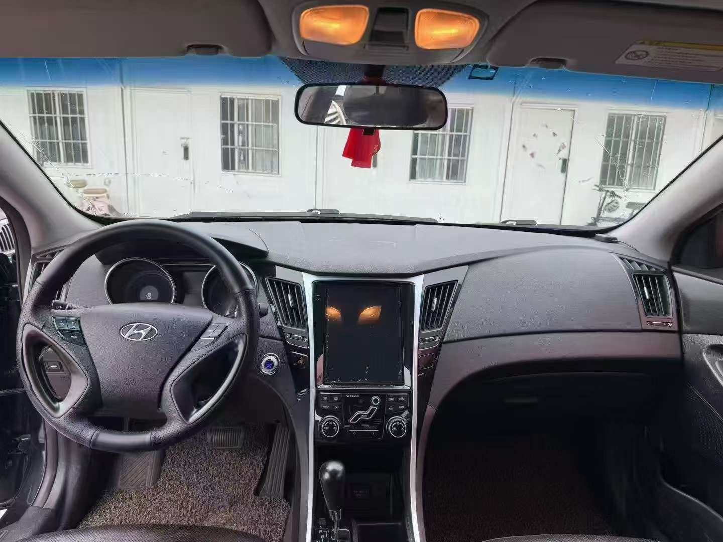 Hyundai Sonata VIII 2.0L Automatic Sunroof 6