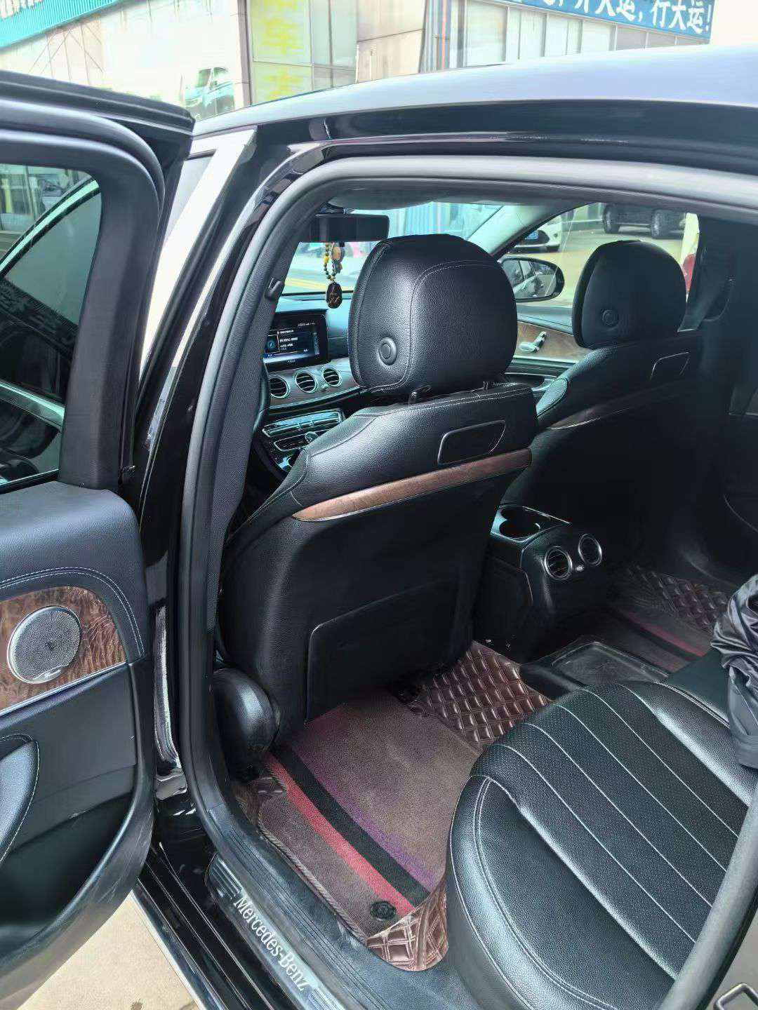 Mercedes-Benz E-Class E200L 2.0T 7