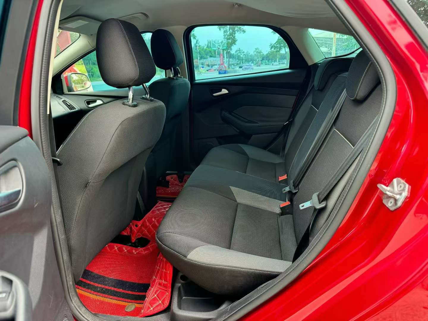 Ford Focus Focus 1.6L Automatic 6