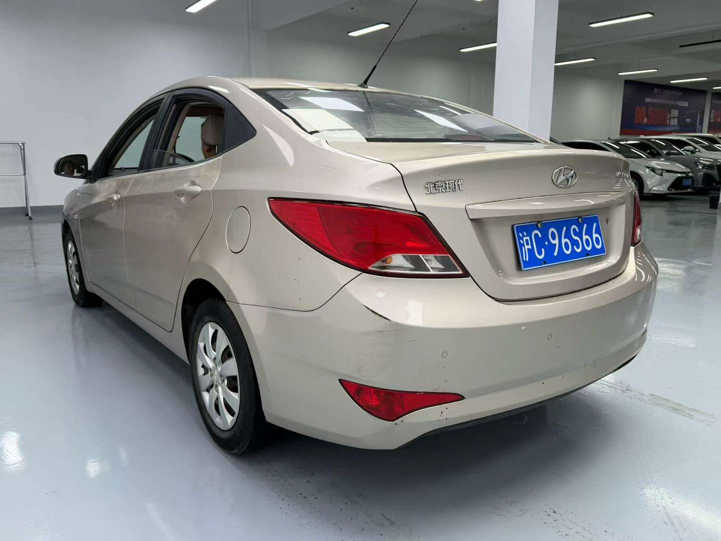 Hyundai Verna 1.4 4