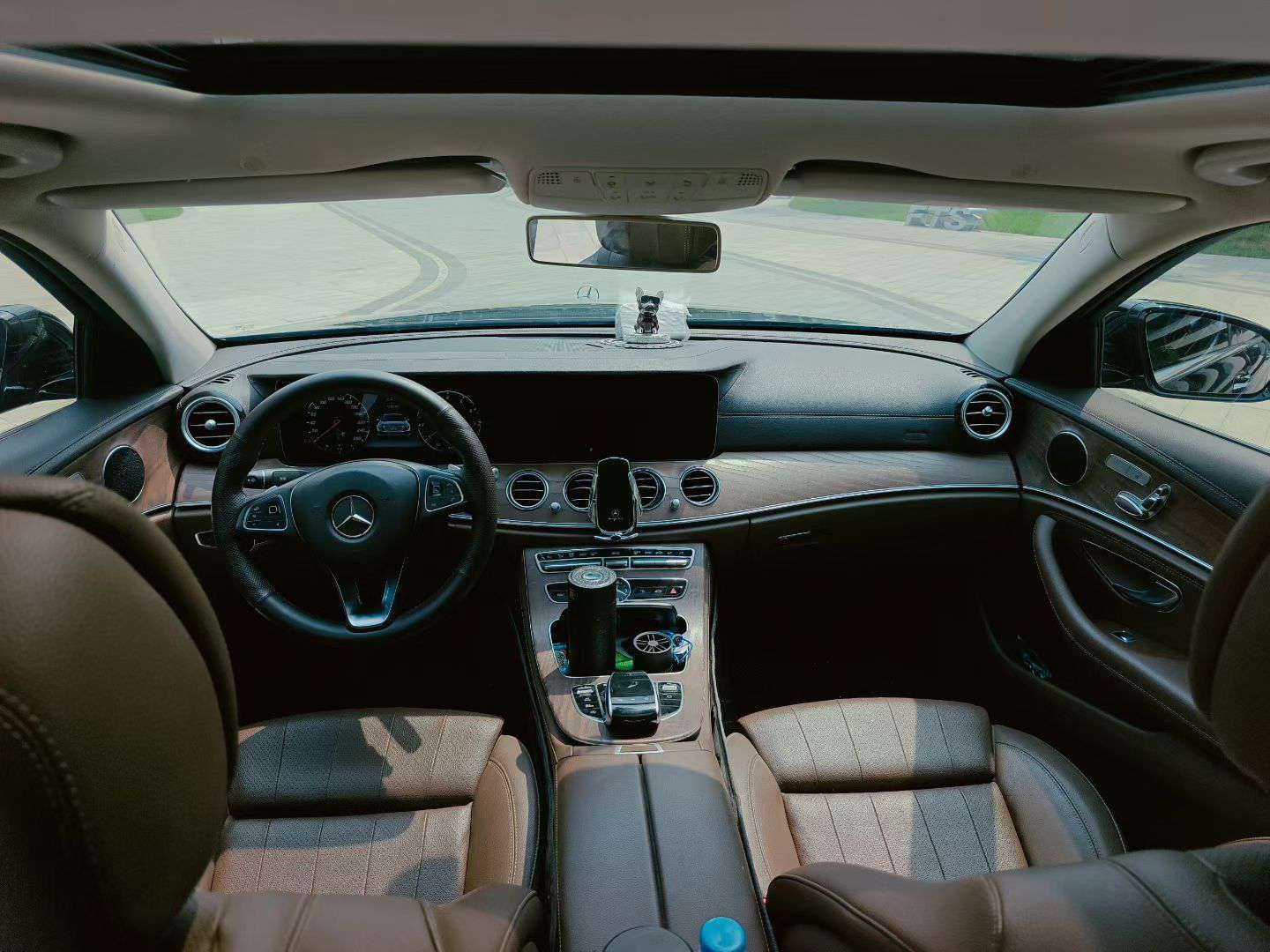 Mercedes-Benz E-Class 2.0T Automatic with Sunroof 5