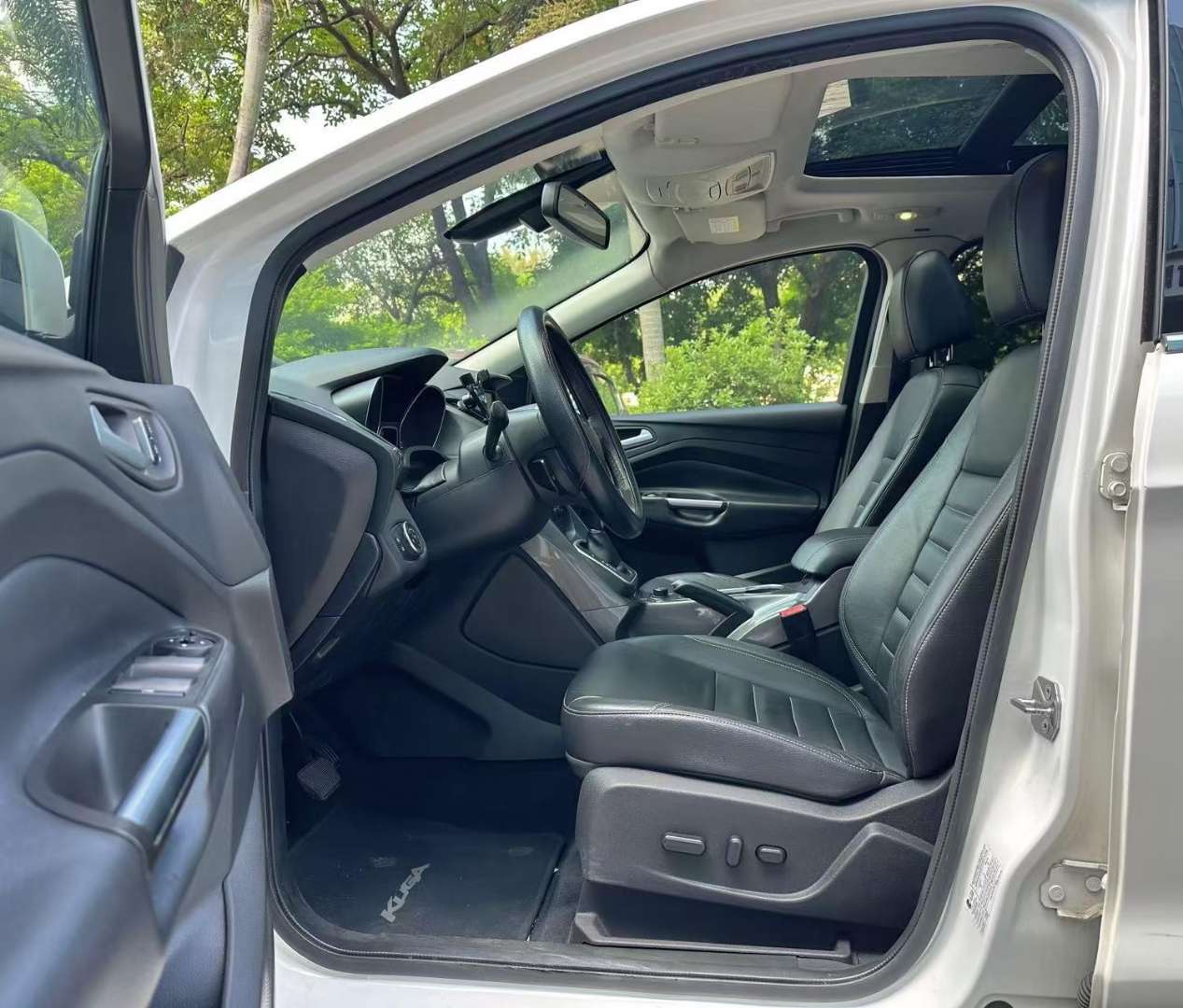 Ford Kuga 2.0T GTDi AWD Elite 4