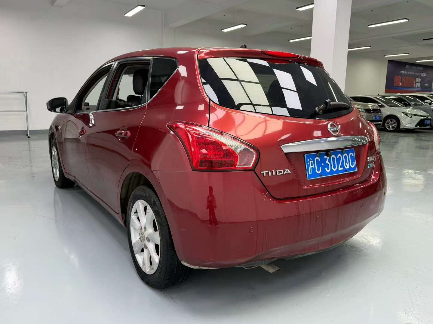 Nissan Tiida 1.6 XE 4