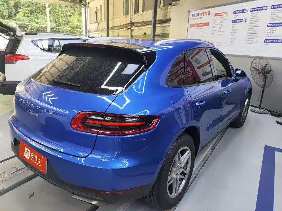 Porsche Macan 2.0T 3
