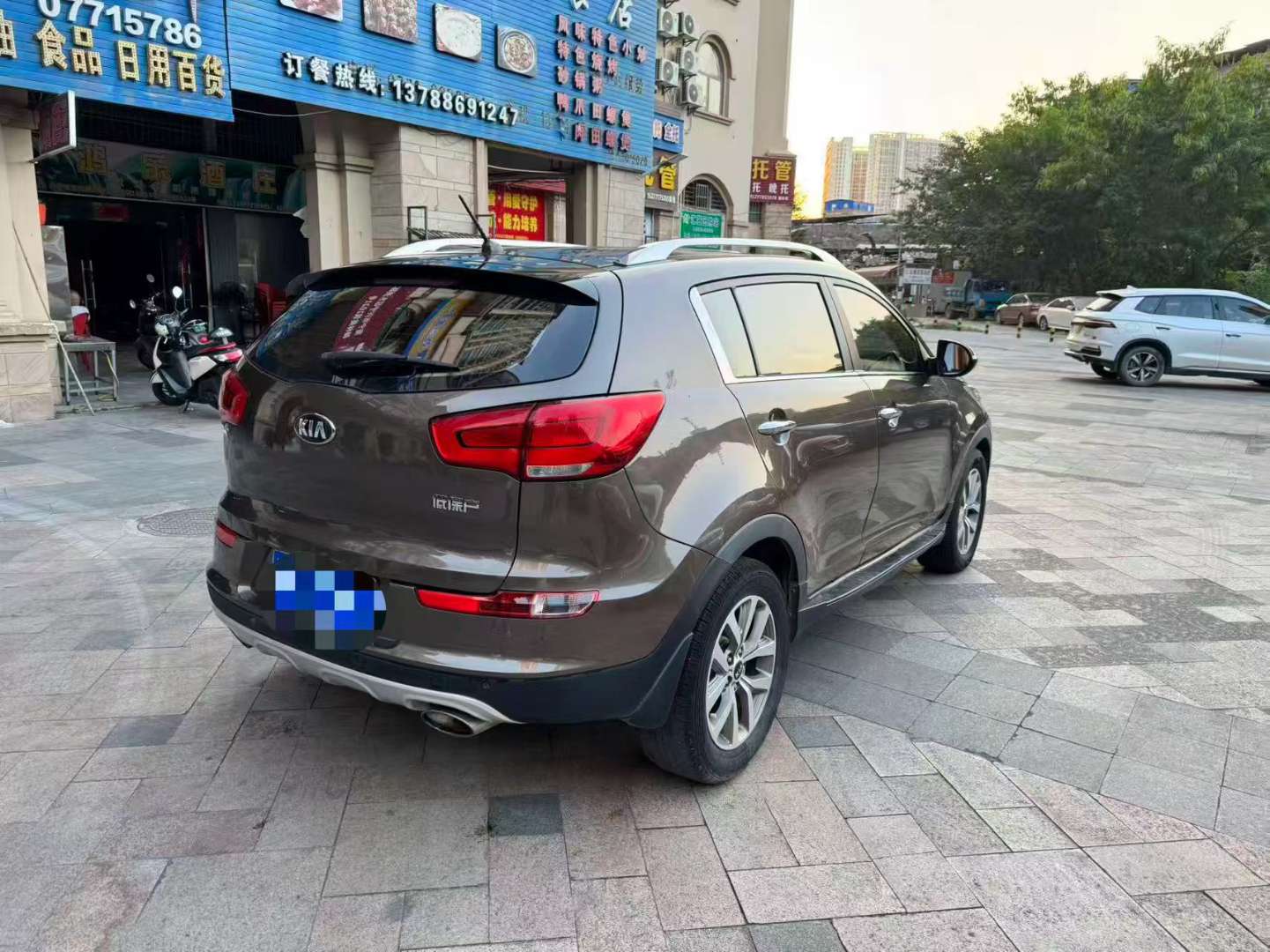 Kia Sportage 2.0L Automatic FWD GLS 4