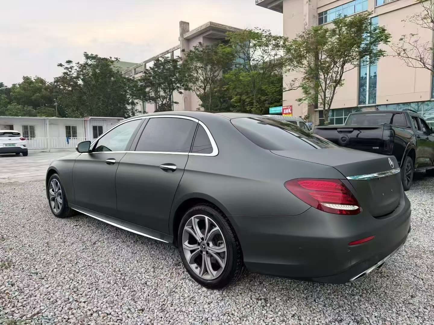 Mercedes-Benz E-Class E300L 6