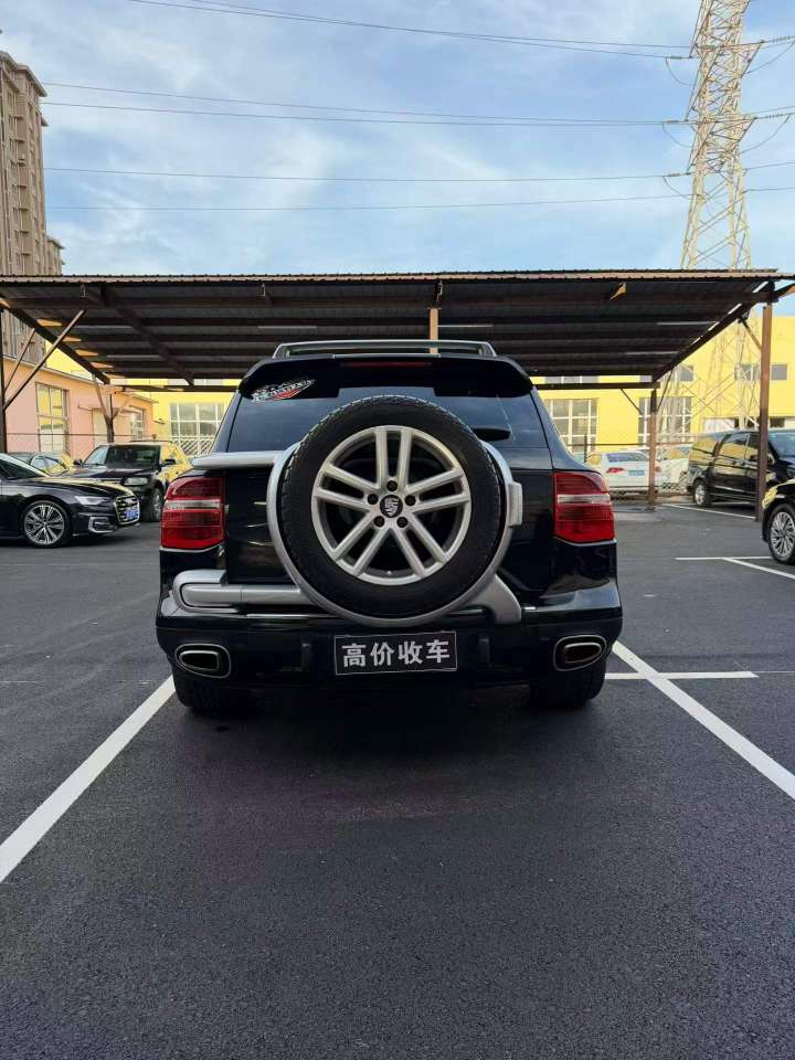 Porsche Cayenne 4.8L Automatic 6