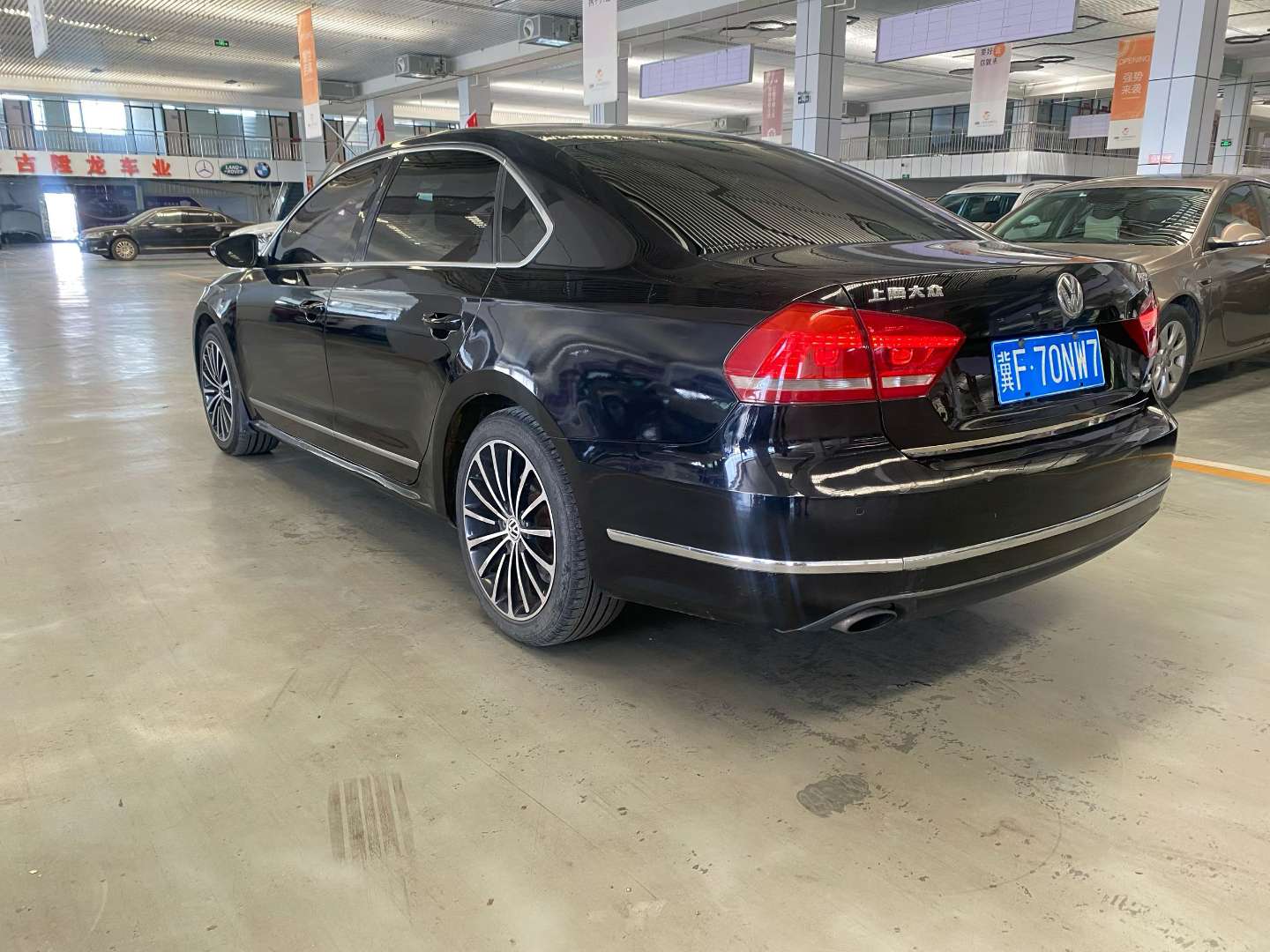 Volkswagen Passat 3.0L V6 7