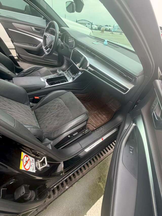 Audi A6L 3.0T 55 quattro Prestige Dynamic 6