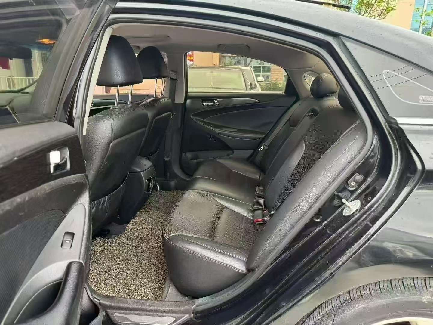 Hyundai Sonata VIII 2.0L Automatic Sunroof 5