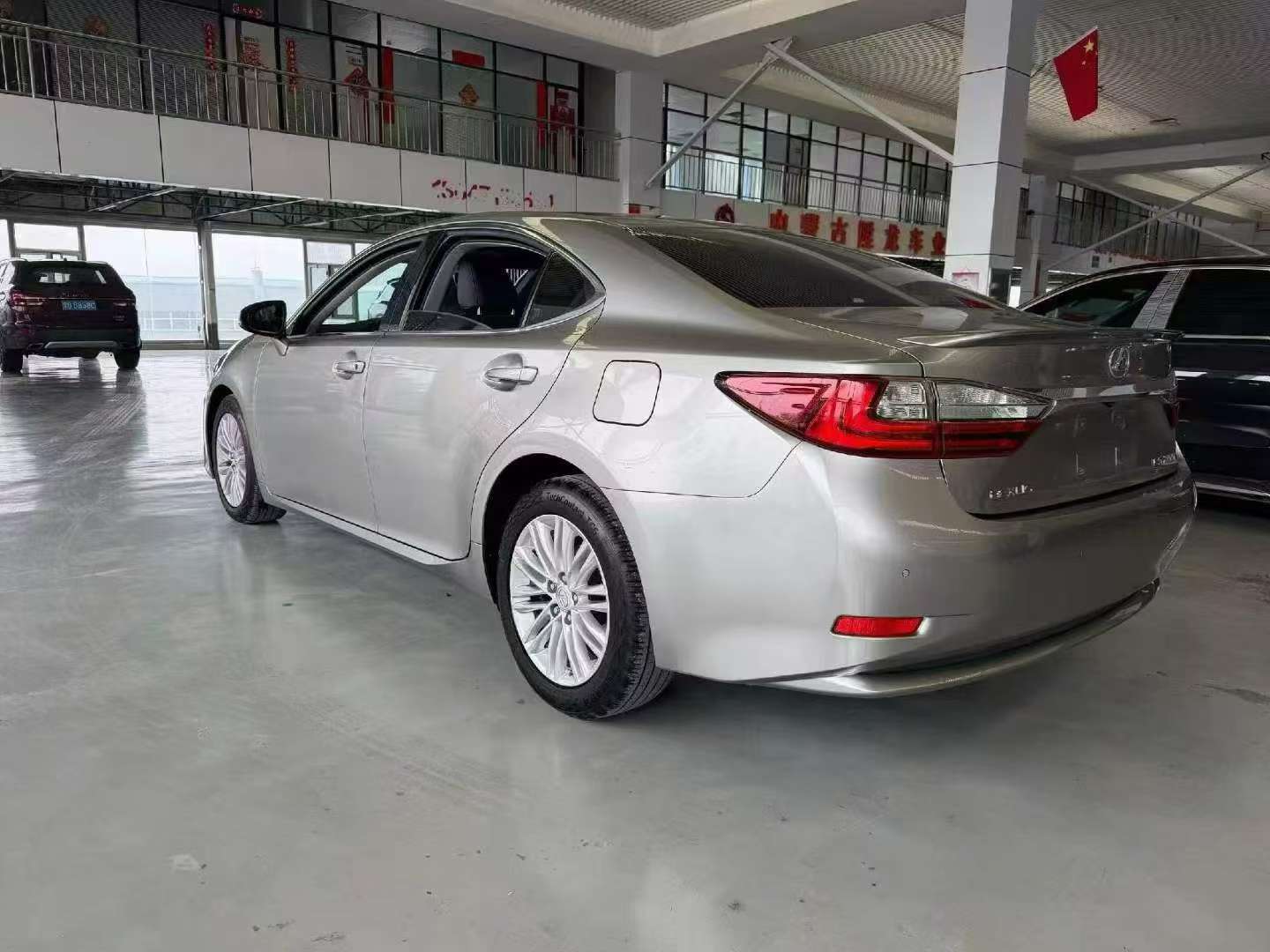 Lexus ES ES200 6