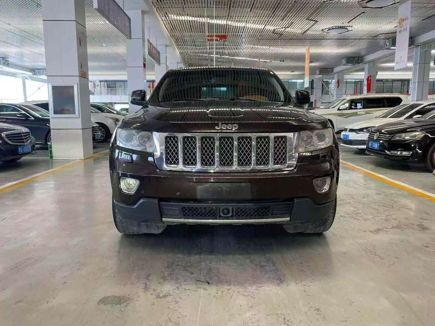 Jeep Grand Cherokee 2012 3.6L Automatic High Spec with Lift Kit