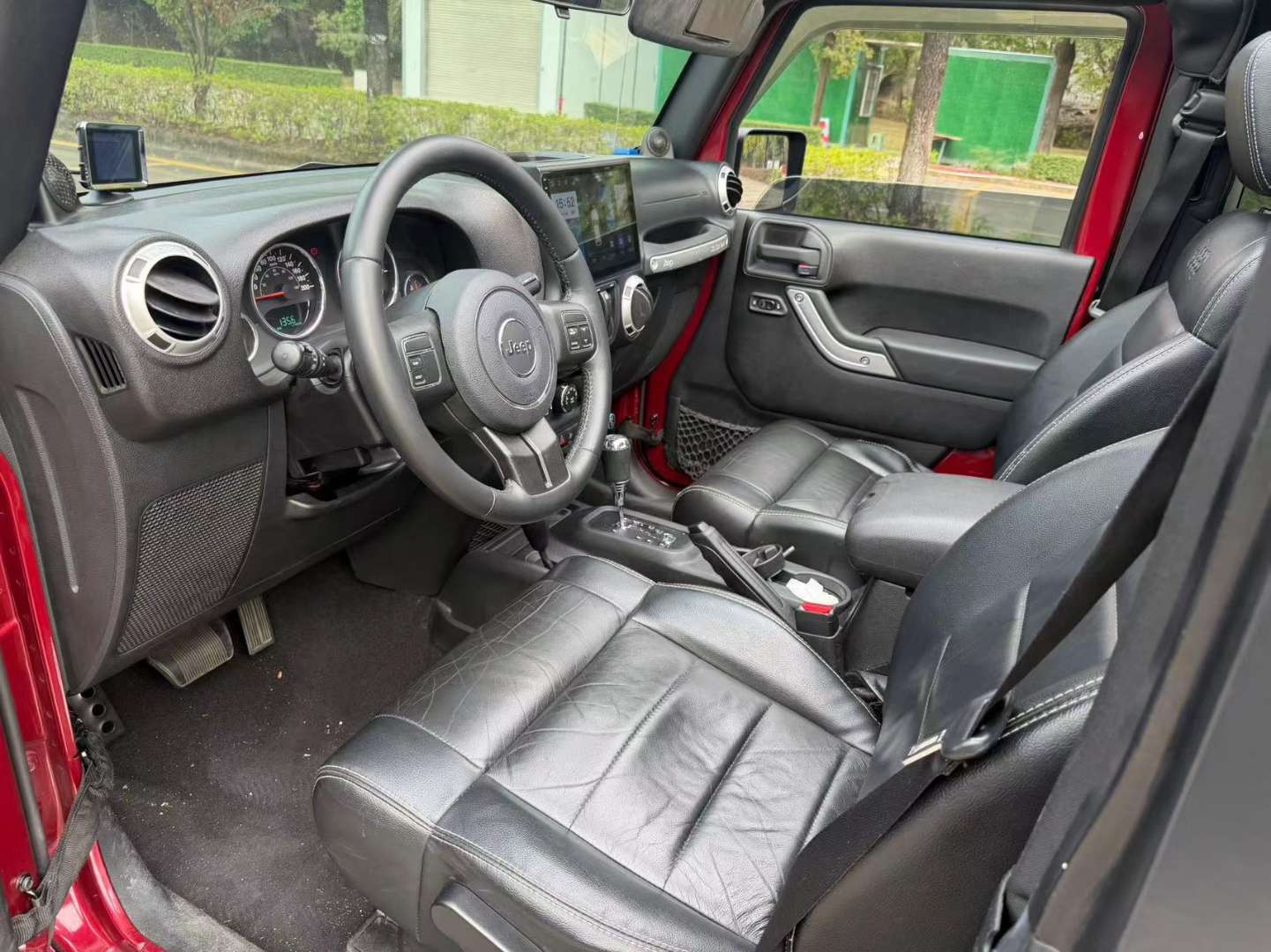 Jeep Wrangler Imported 3.6L 2-Door 4-Seater Sahara 8