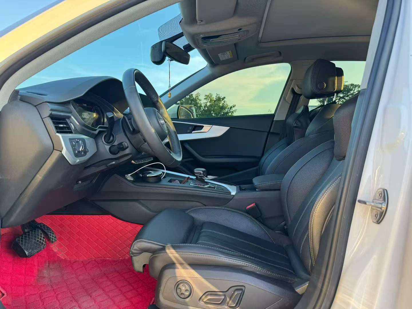 Audi A4L 2023 2.0T Automatic 4