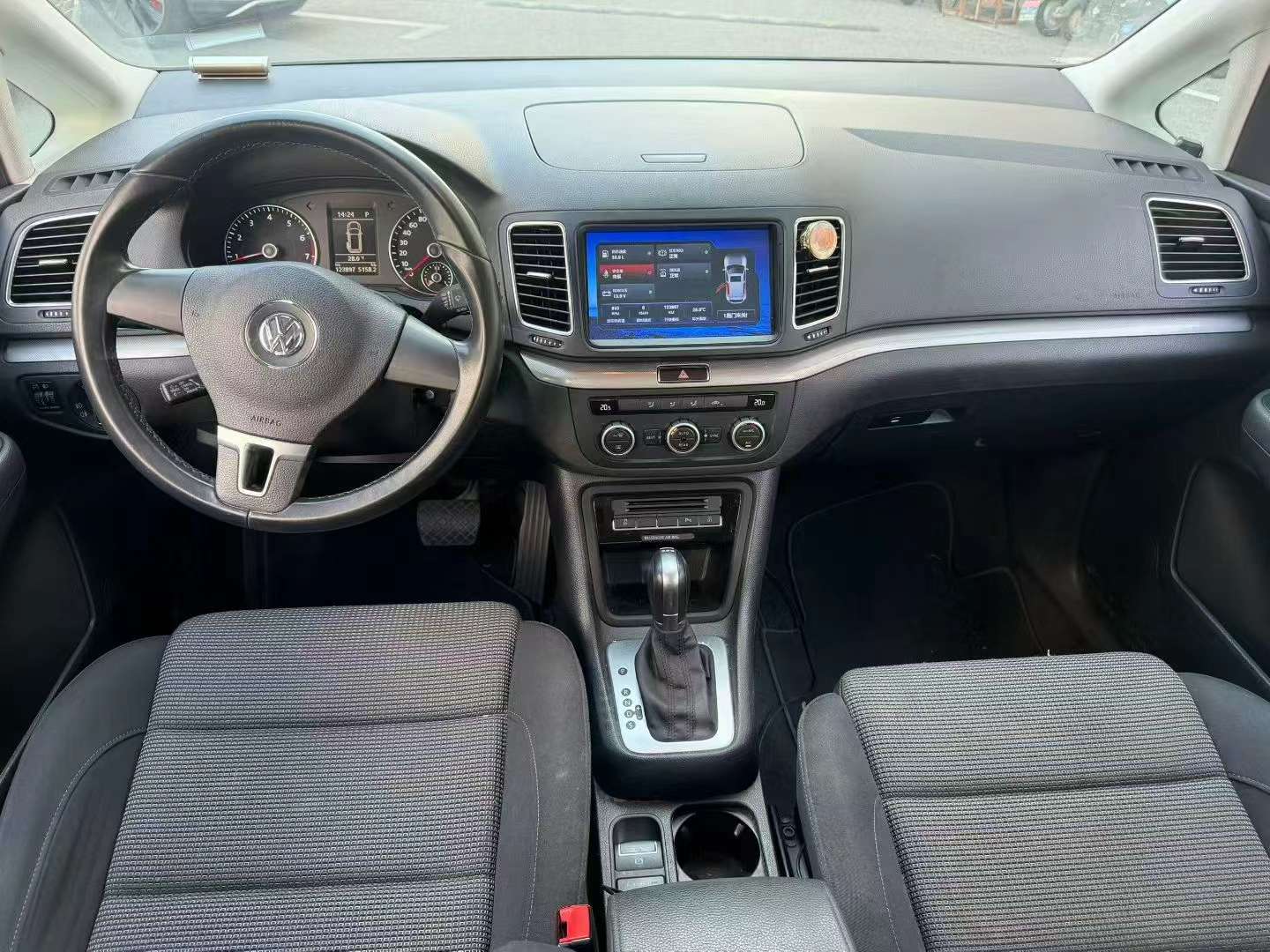 Volkswagen Sharan 2013 1.8T Standard 7-Seater 3
