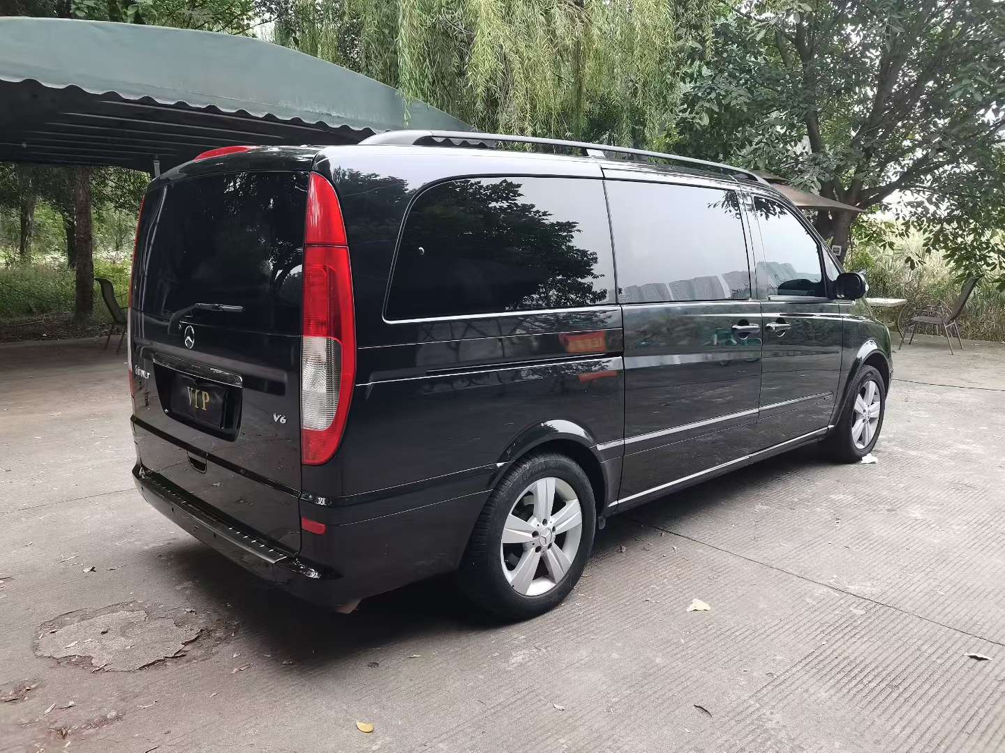 Mercedes-Benz Viano 2.5L Luxury Edition 3