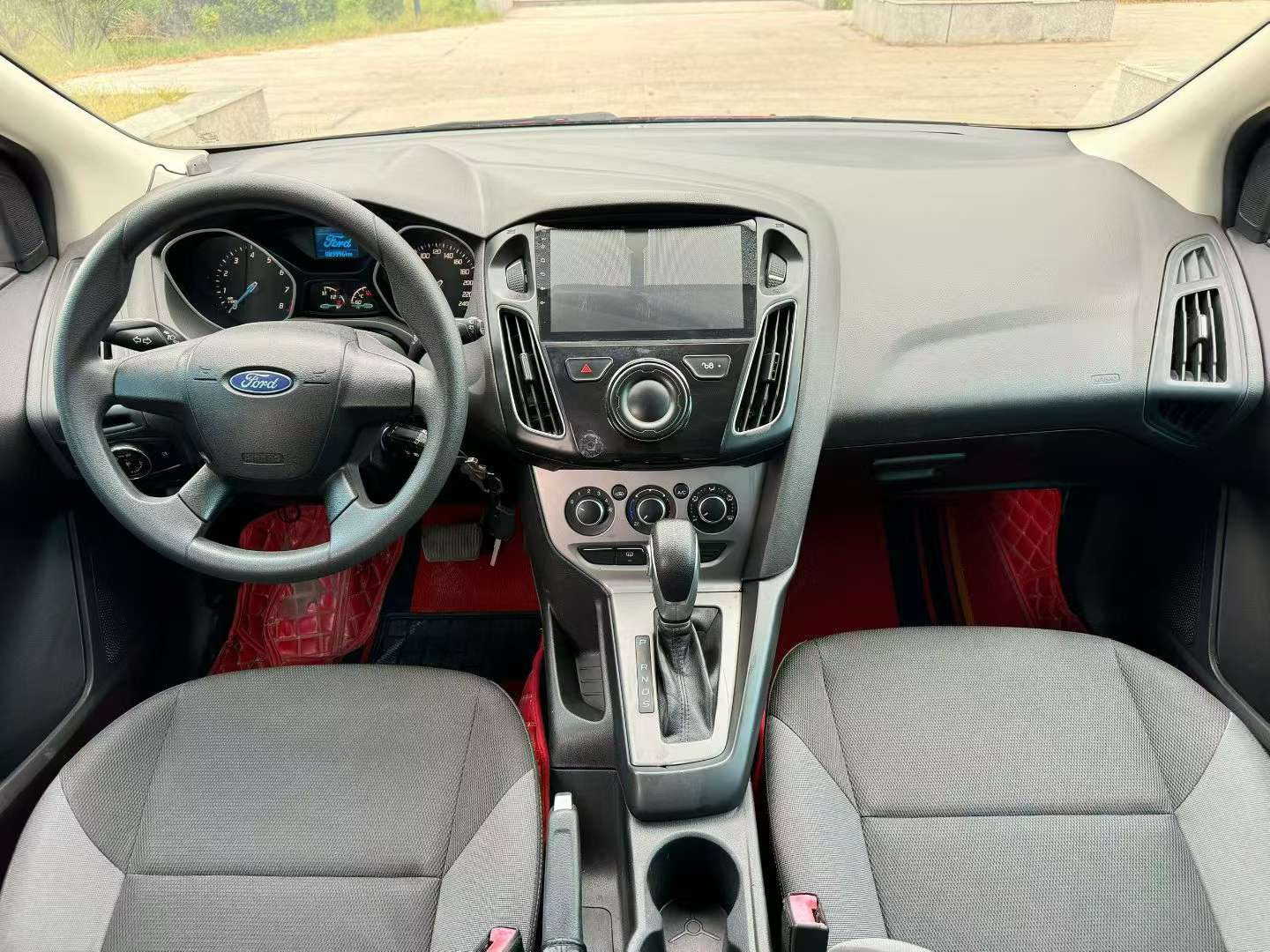 Ford Focus Focus 1.6L Automatic 5