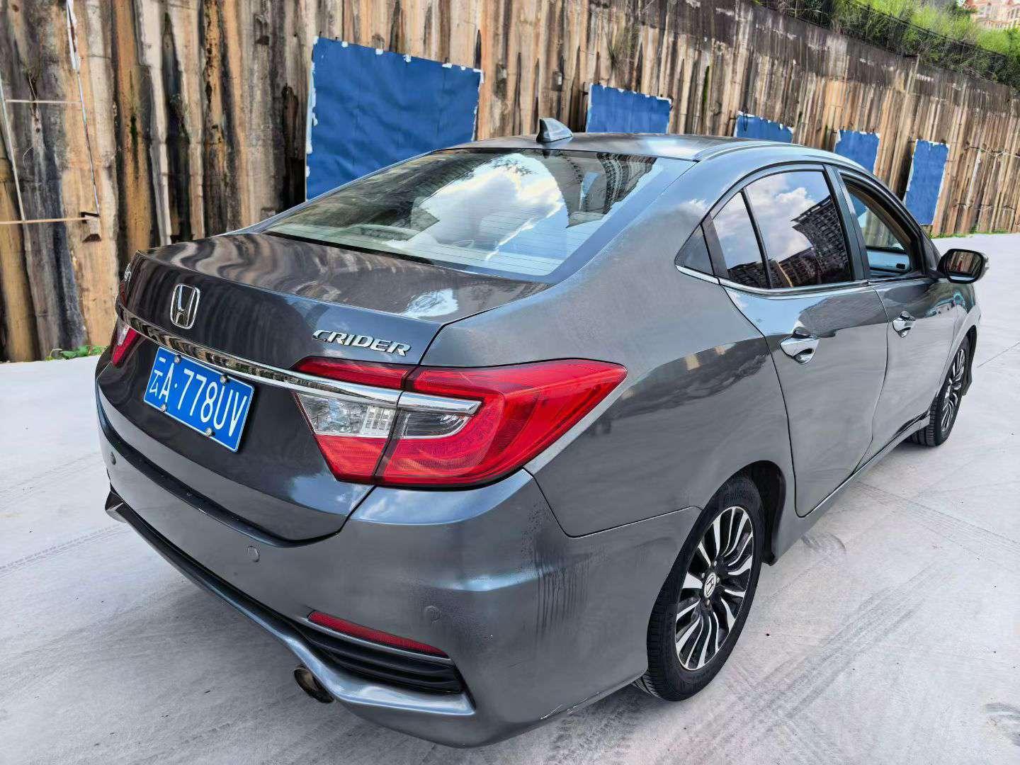 Honda Crider 6