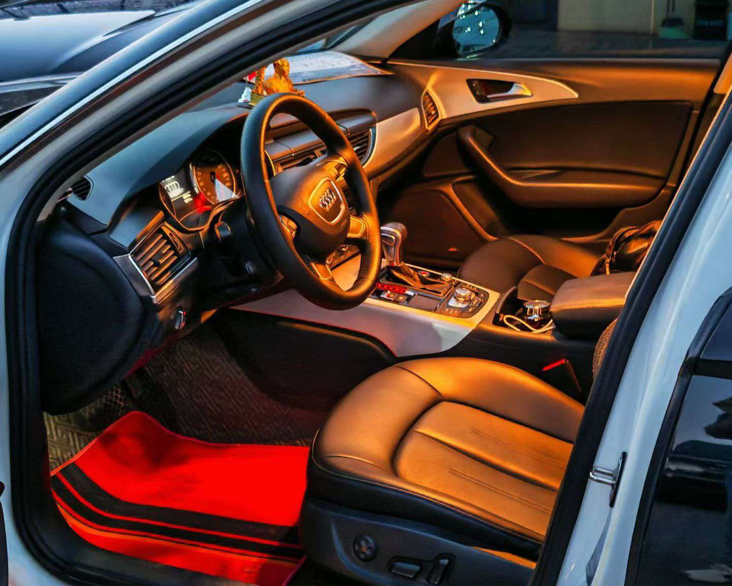 Audi A6 2014 2.0T 4
