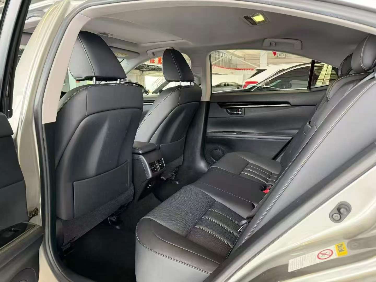 Lexus ES ES200 4