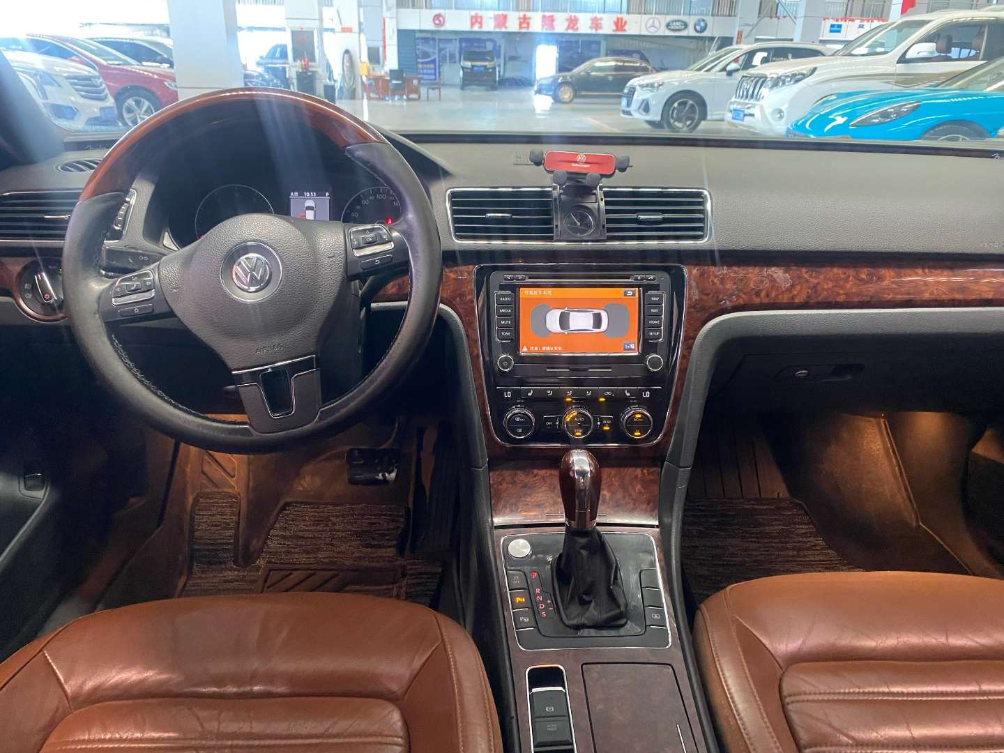 Volkswagen Passat 3.0L V6 6