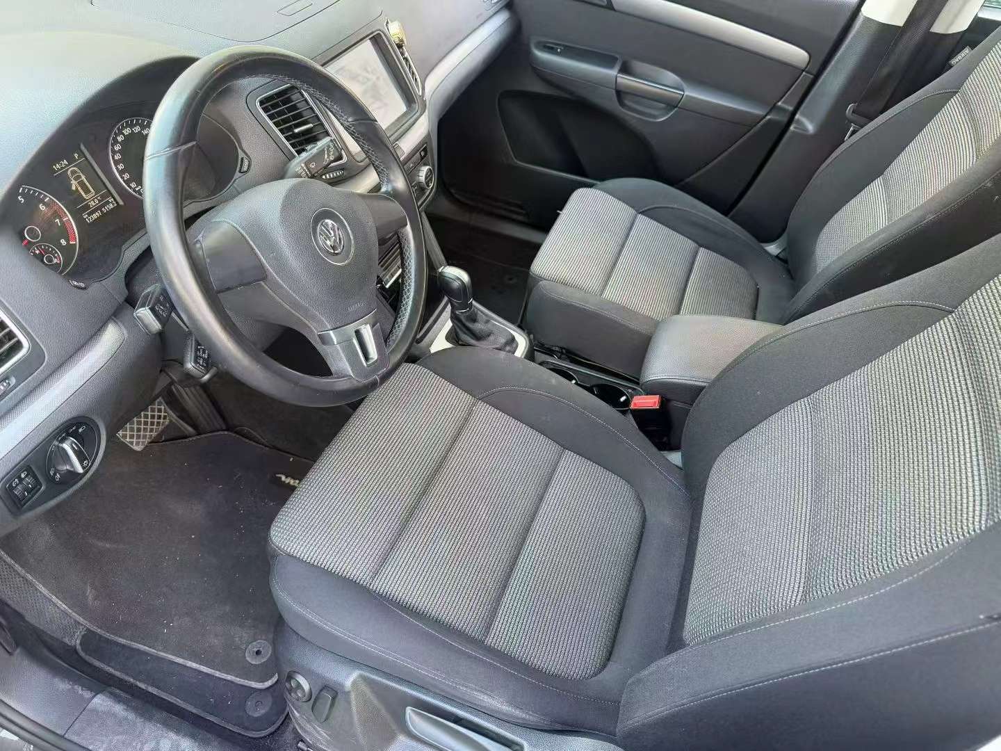 Volkswagen Sharan 2013 1.8T Standard 7-Seater 2