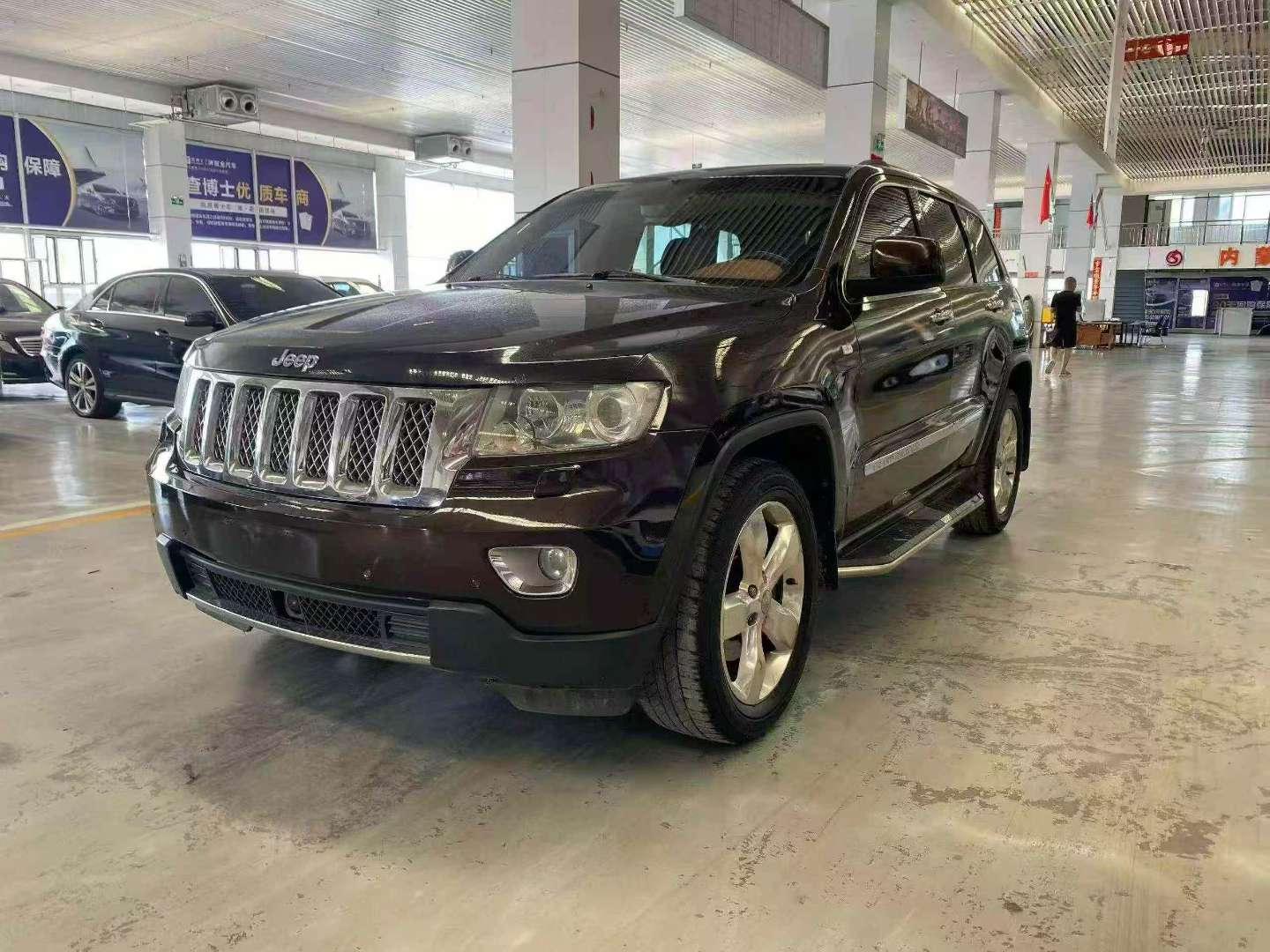 Jeep Grand Cherokee 2012 3.6L Automatic High Spec with Lift Kit 3