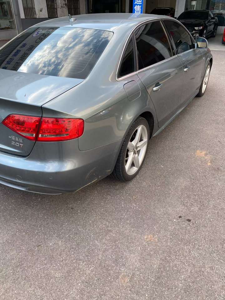 Audi A4L 2.0T High Trim 6