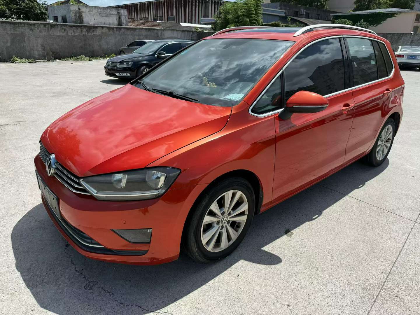 Volkswagen Golf Alltrack 1.4T Automatic 2