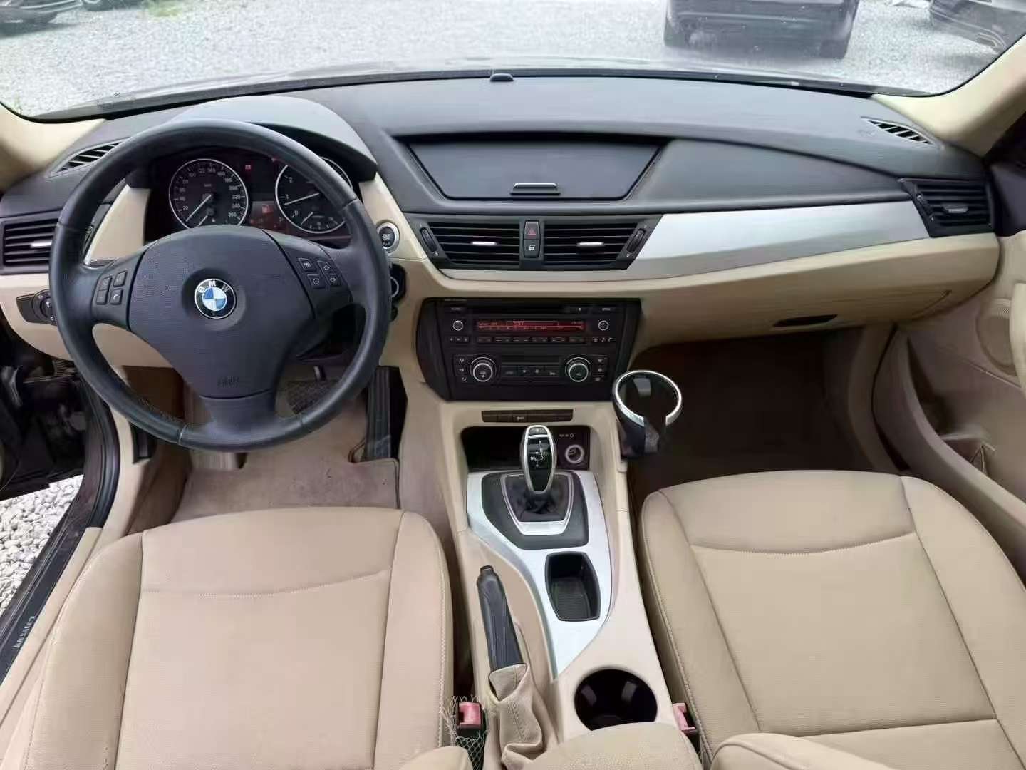 BMW X1 2.0T Panoramic Sunroof Leading Edition 5